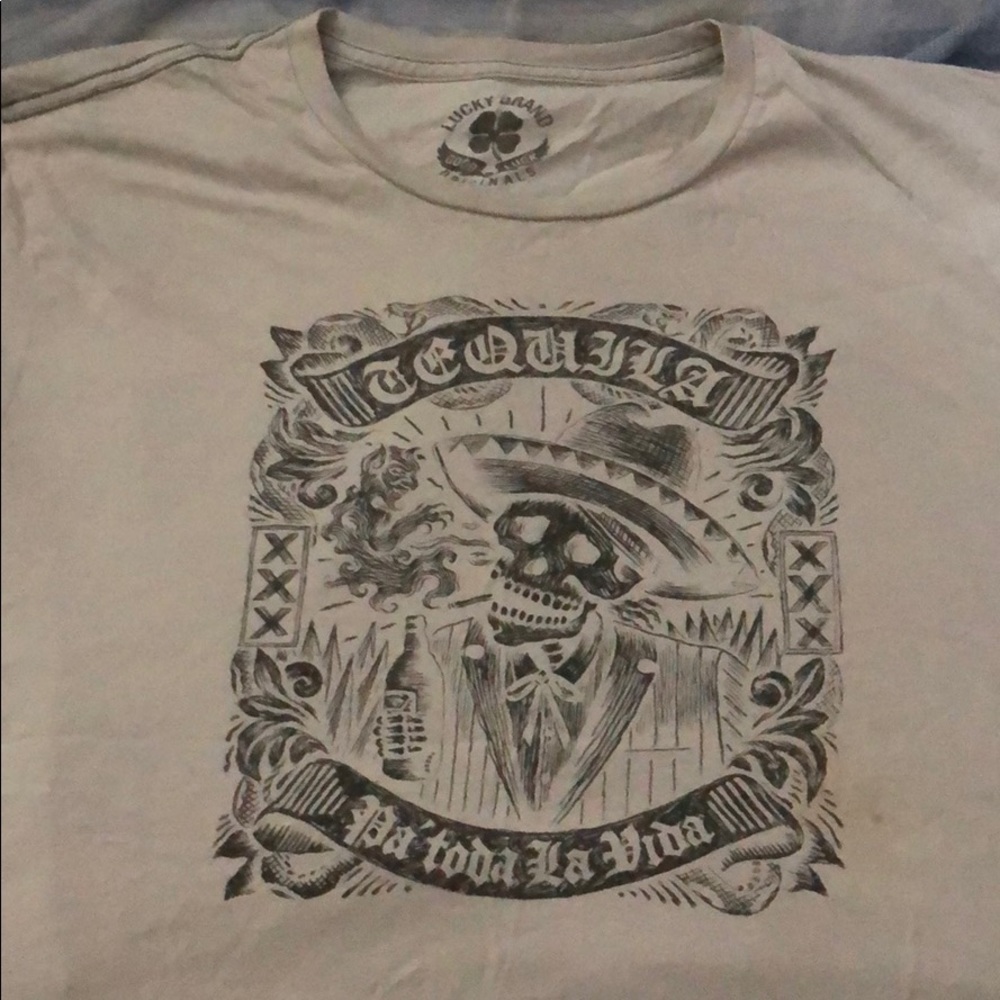 Gray lucky brand T-shirt
